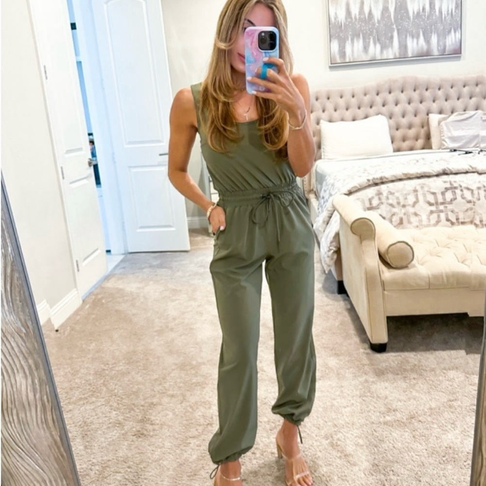 Abercrombie & Fitch Olive Green Sleeveless Jumpsuit